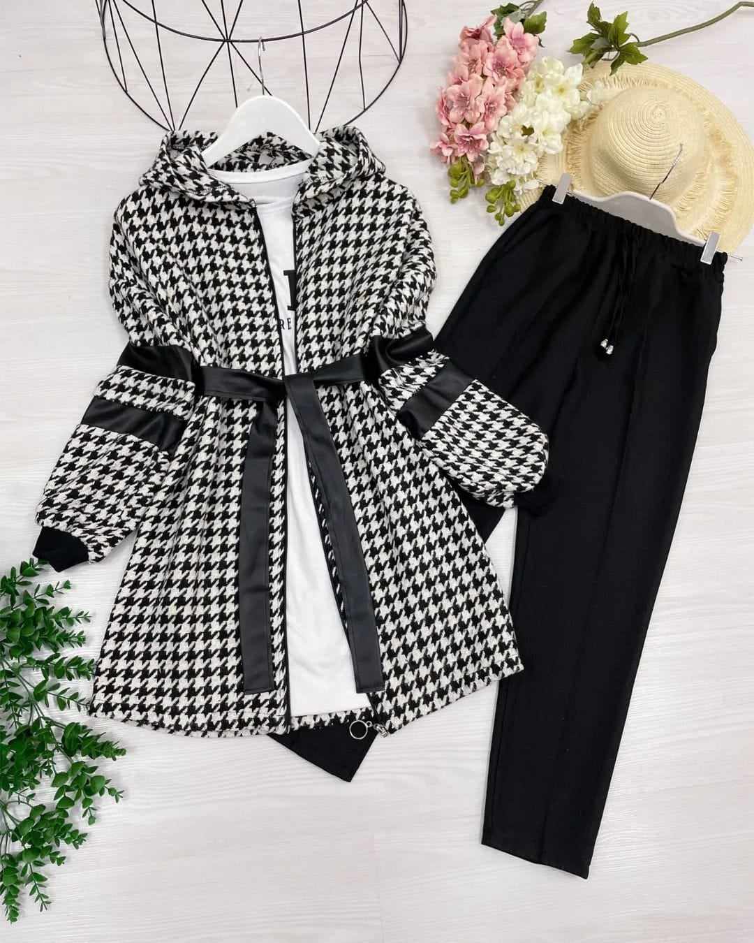 White Arrow Zipper Hoodie Leather Belt Style 2-Pcs Winter Tracksuit.